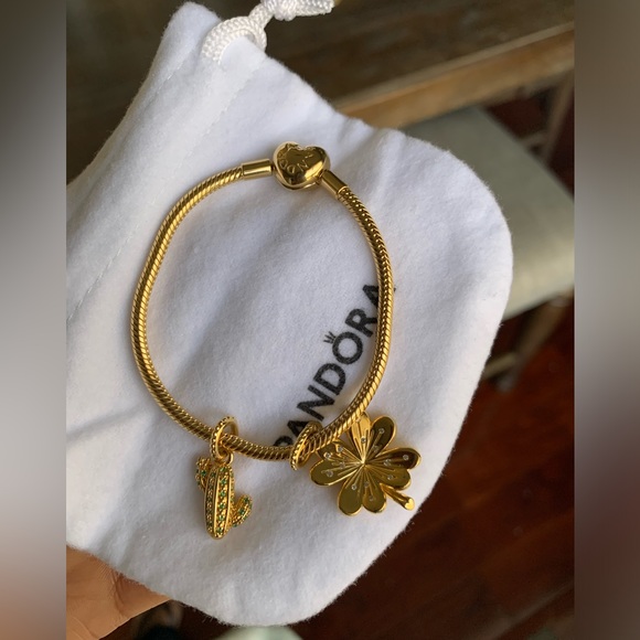 Pandora gold plated Bracelet with two charms - Picture 8 of 15